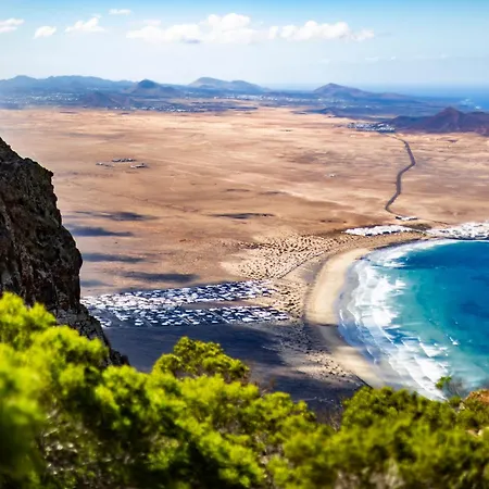 Apartment Home2book Bright Playablanca, Terrace