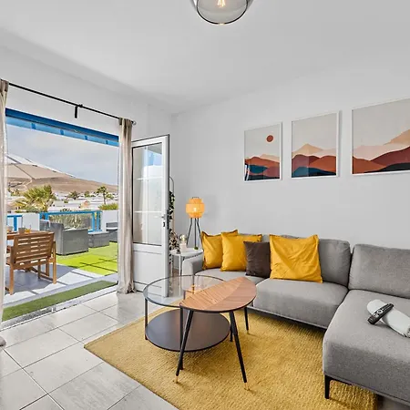 Apartment Home2book Bright Playablanca, Terrace *